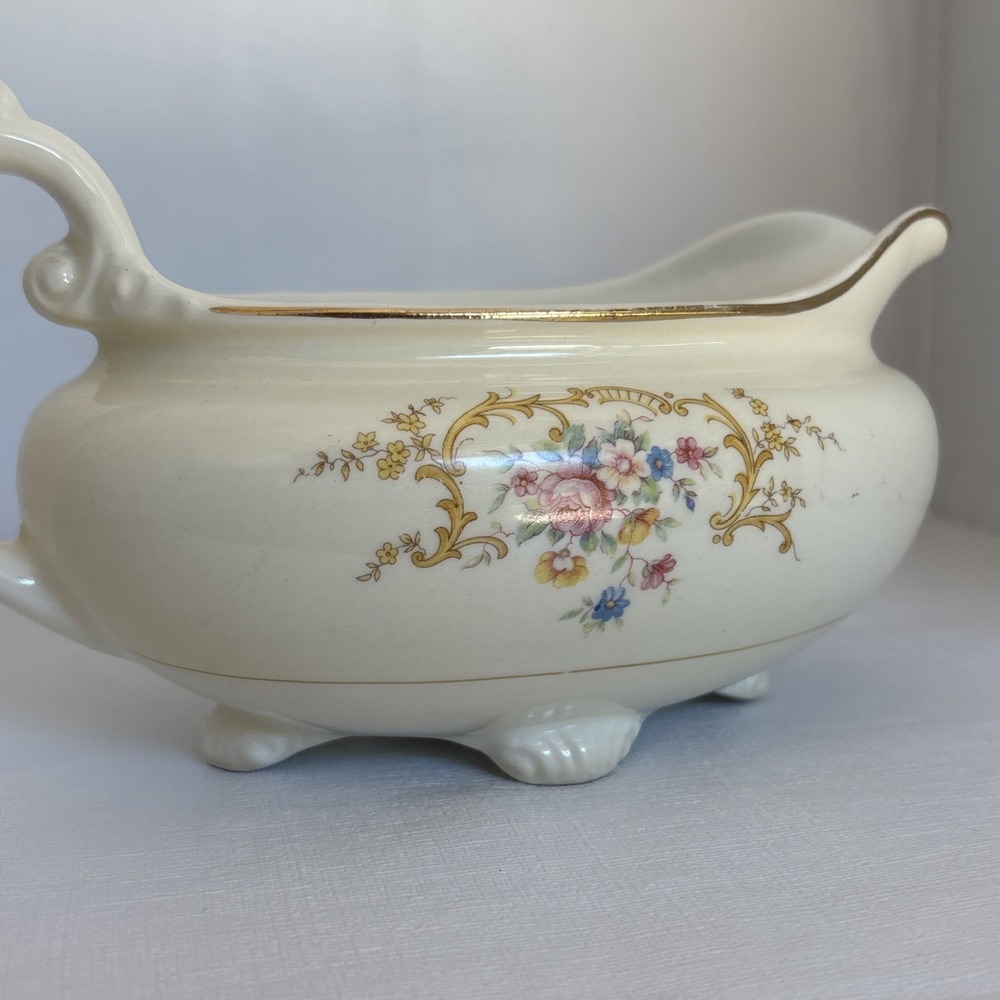 VTG HOMER LAUGHLIN U.S.A Eggshell Nautilus "Rochelle" GRAVY BOAT Gold Trim B48N8